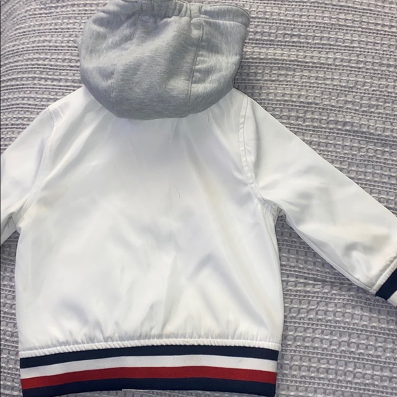 Tommy Hilfiger White Jacket with Gray Hood 2T - Picture 6 of 6